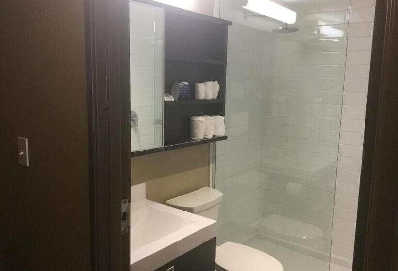 Номер Стандарт, Microtel Inn & Suites By Wyndham Whitecourt