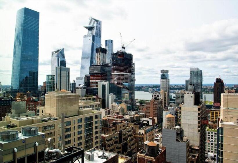 اتاق استاندارد با تخت بزرگ, Holiday Inn New York City   Times Square, An Ihg
