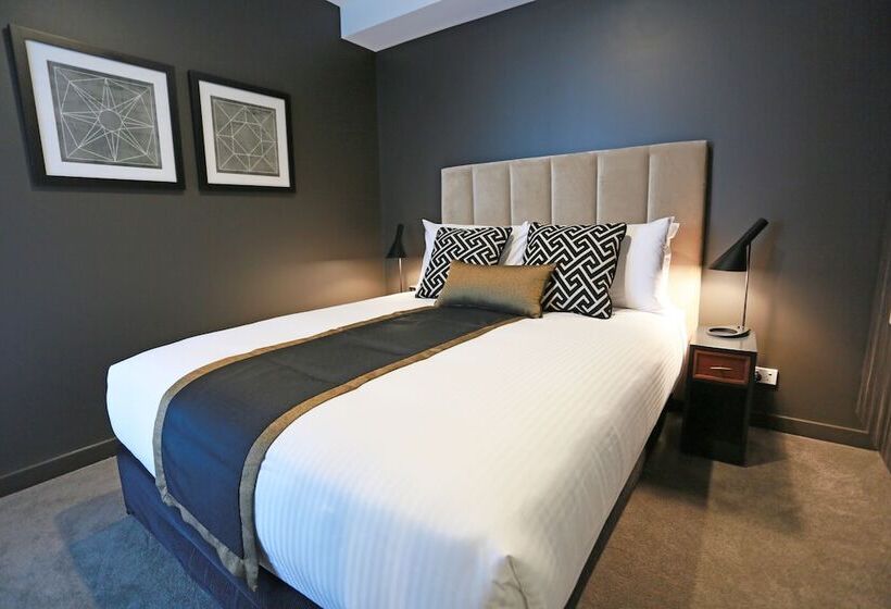 Апартаменты 2 Спальни, Alex Perry Hotel & Apartments