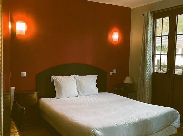 Номер Стандарт, Hostellerie Du Lys