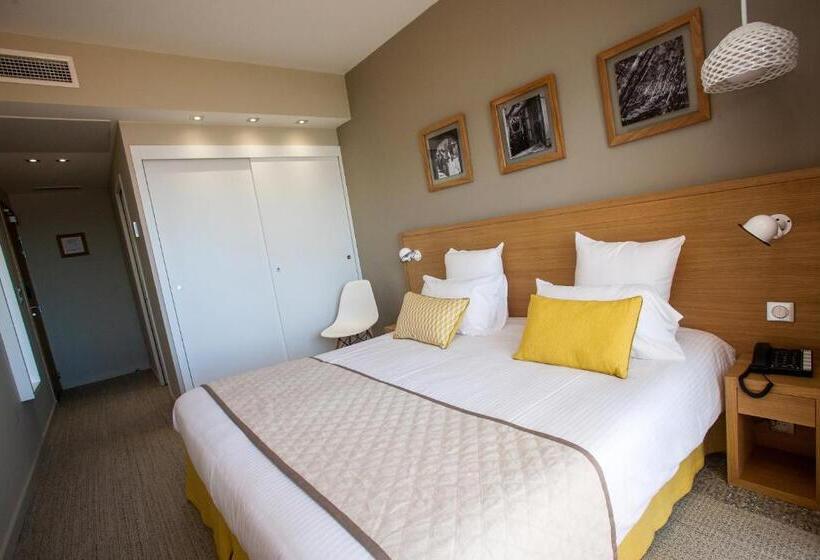 غرفة سوبيريور مطلّة علي البحر, Hôtel La Caravelle