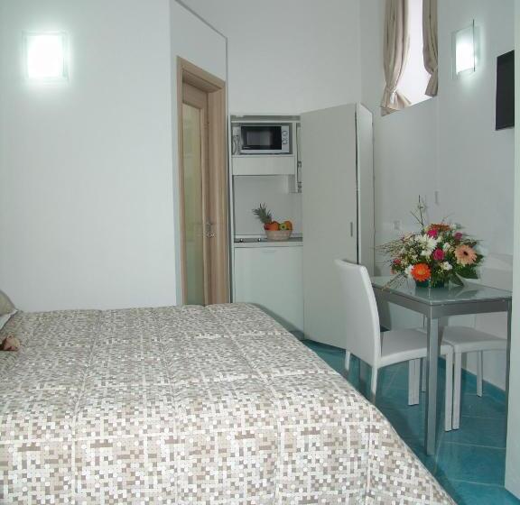 经济房, Sorrento Inn Funzionista