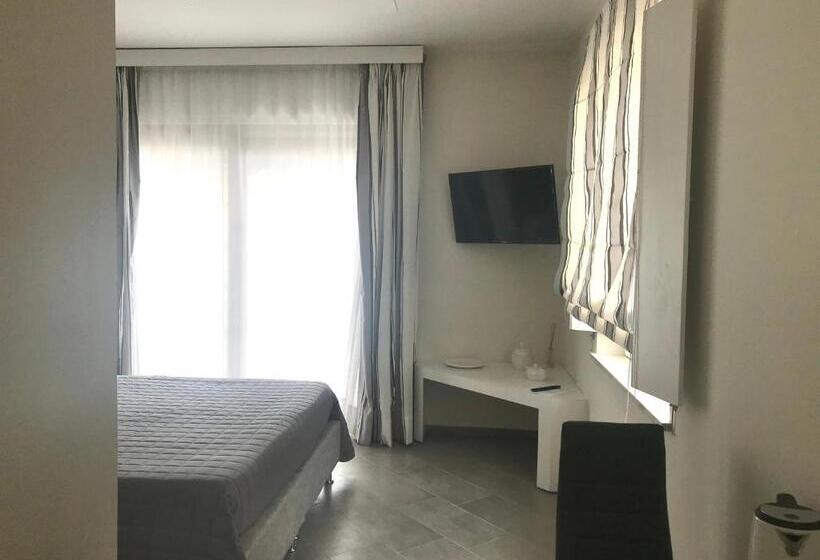 带露台的高档房间, Sorrento Inn Funzionista