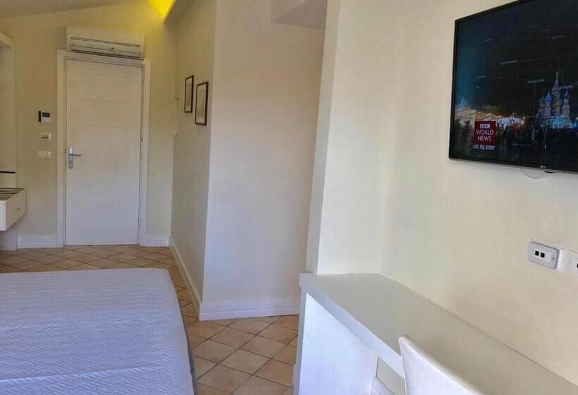标准间带露台, Sorrento Inn Funzionista