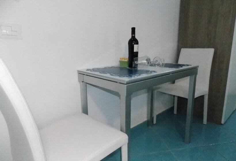 标准间, Sorrento Inn Funzionista