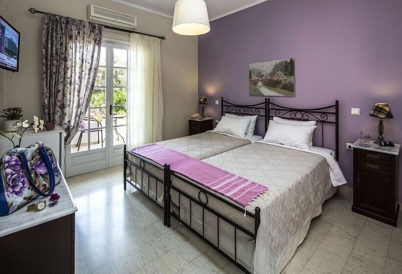 Номер Superior Вид на Бассейн, Vassilis Guest House