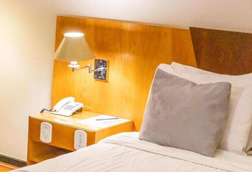 스탠다드 룸, Dexter Hotel   Volta Redonda