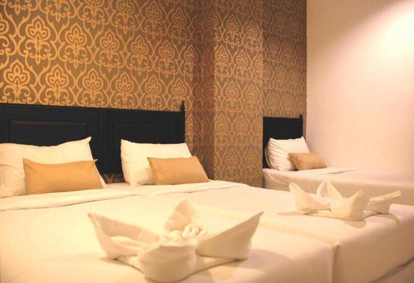 Quarto Familiar, Erawan House