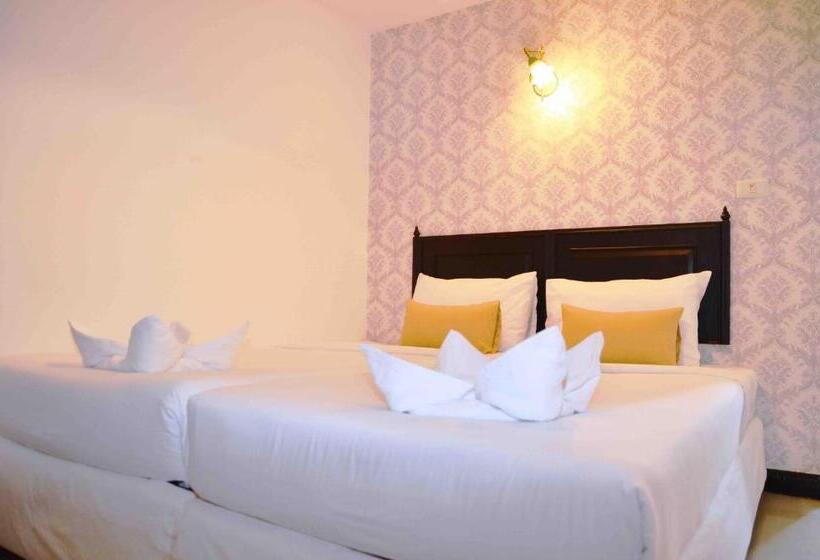 Quarto Superior, Erawan House