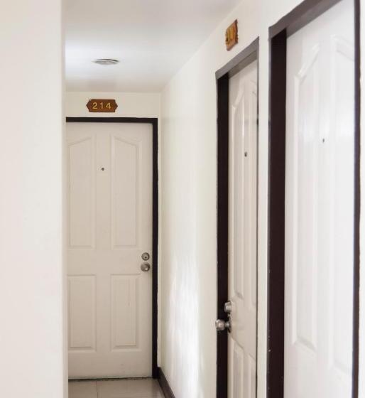 Quarto Familiar, Erawan House