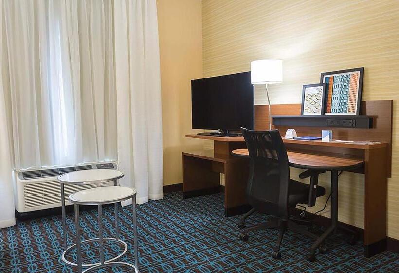 Президентский Люкс, Fairfield Inn & Suites By Marriott Jamestown