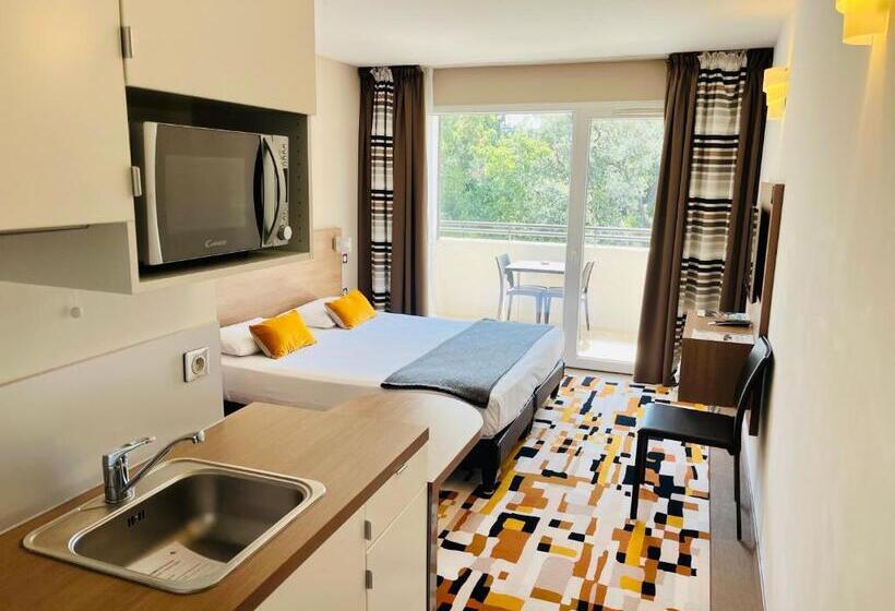 Номер Superior с Террасой, Forme Hotel & Spa Montpellier Sud Est   Parc Expositions   Arena