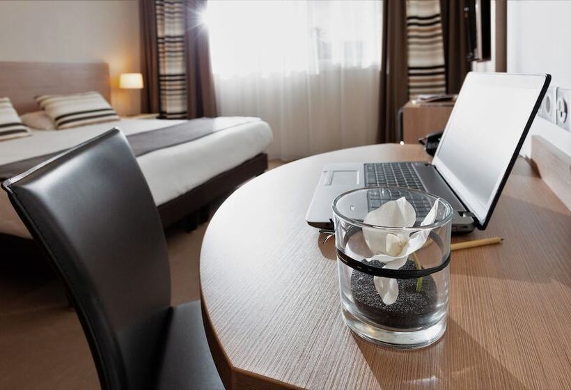 ファミリールーム, Forme Hotel & Spa Montpellier Sud Est   Parc Expositions   Arena