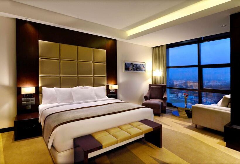Номер Superior, Radisson Blu Chattogram Bay View