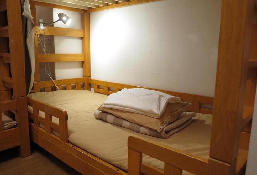 Номер Стандарт с Койками Совместная Ванная, Kyoto Hana Hostel