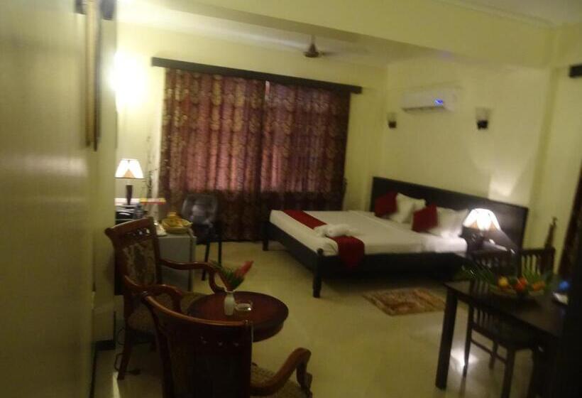 Superior Room, Sapphire