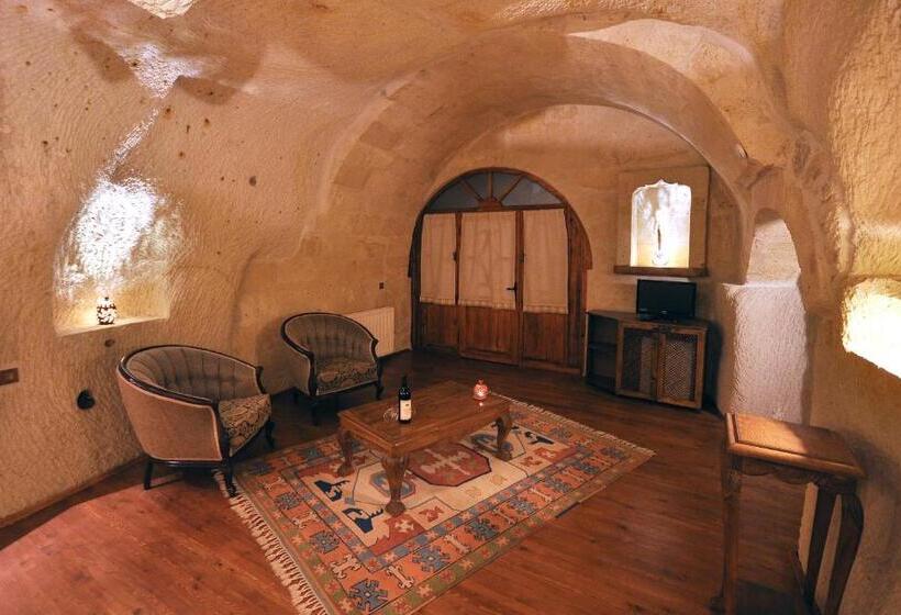 Люкс, Has Cave Konak
