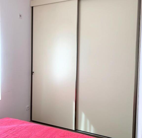 سوییت با چشم‌انداز دریا, Apartmani Kažanegra33