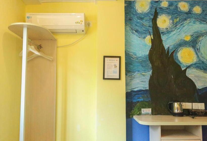 Номер Стандарт Трехместный, Kunlun International Youth Hostel