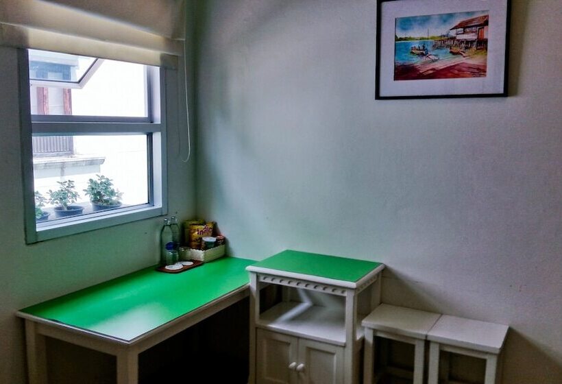 غرفة قياسية, Ben's House