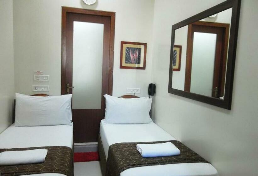 Quarto Superior, Elphinstone
