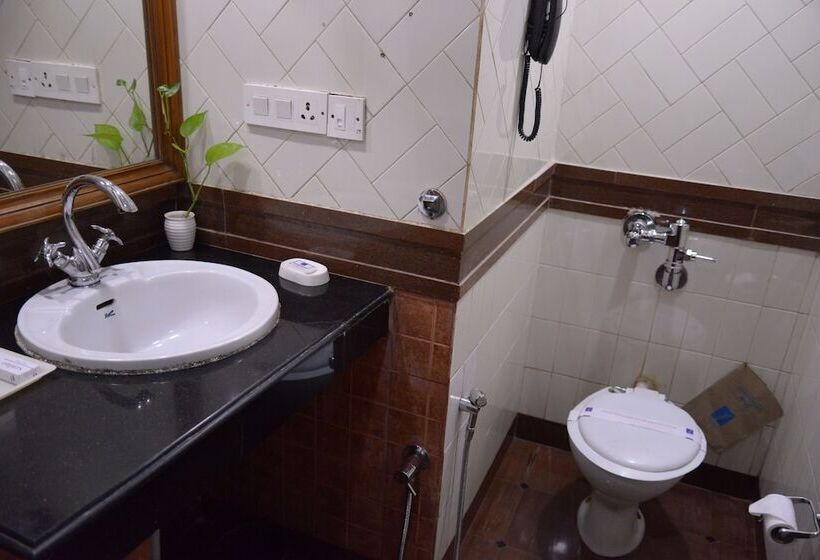 Номер Executive, Empires Hotel Bhubaneswar