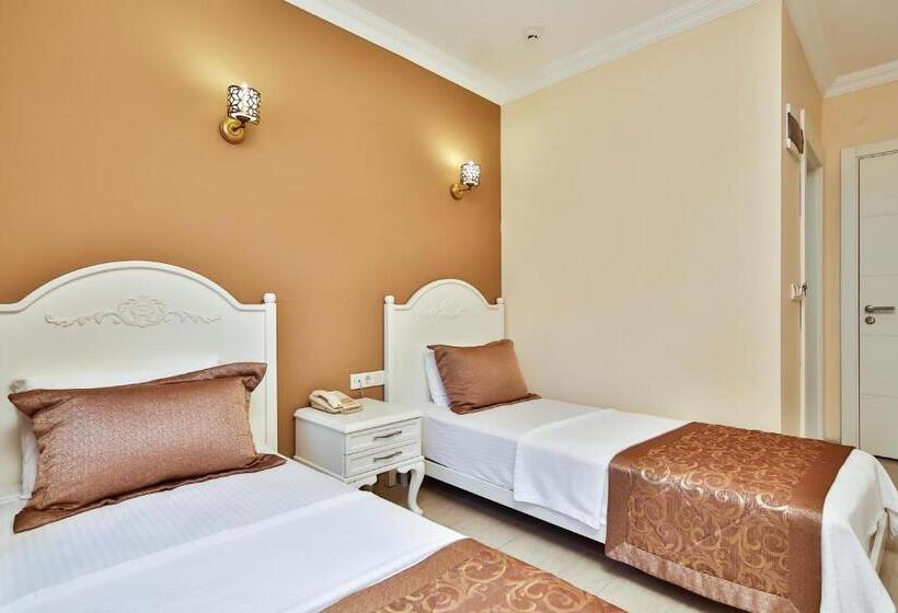اتاق اساندارد با چشم‌انداز جانبی به دریا, Enda Boutique Hotel Kalkan