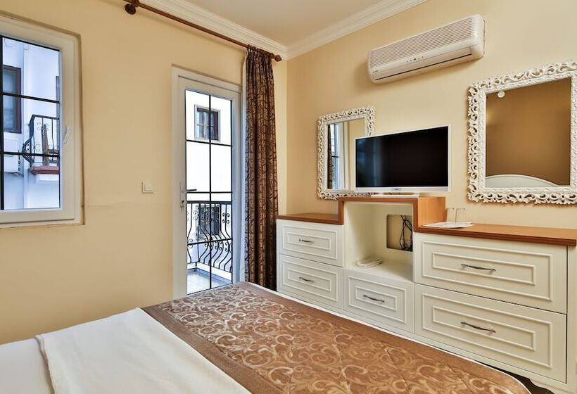 اتاق اساندارد با چشم‌انداز جانبی به دریا, Enda Boutique Hotel Kalkan