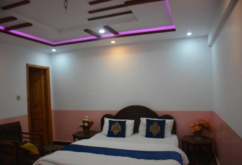 سوئیت جونیور با چشم‌انداز کوهستان, Eagle Nest Cottage, Kala Bagh