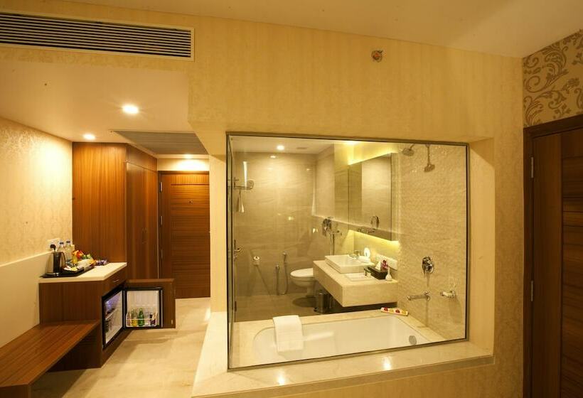 Люкс, United 21 The Grand
