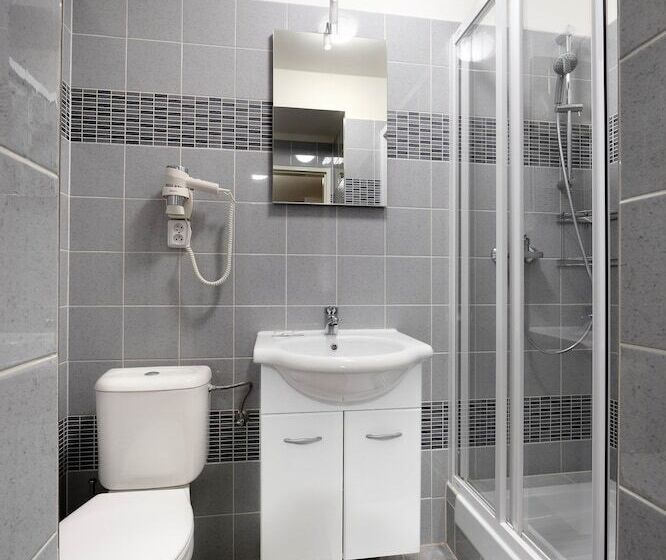 Quarto Economy, Salvator Superior Apartments