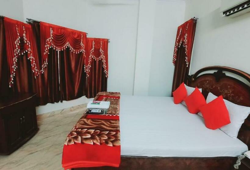 اتاق اکونومی, Holiday Inn Paradise