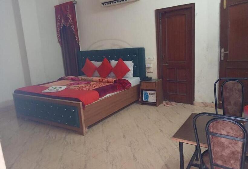 اتاق اکونومی, Holiday Inn Paradise