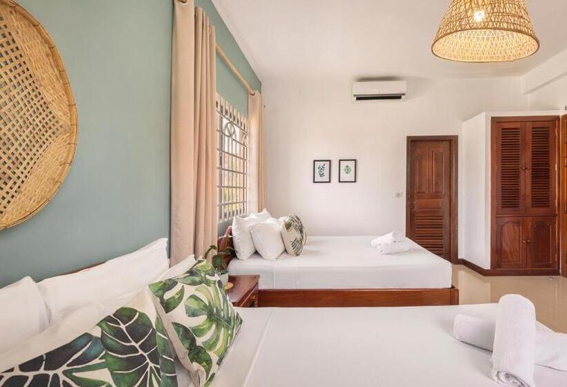 带2个双人床的标准工作室, Babel Siem Reap Guesthouse