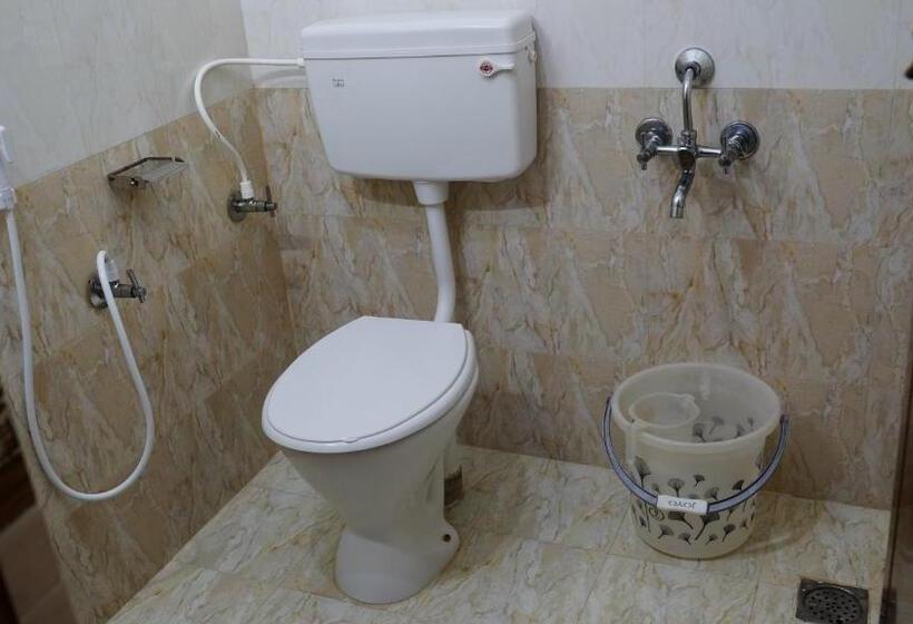 Номер Deluxe, Just Guest House, Chennai Airport