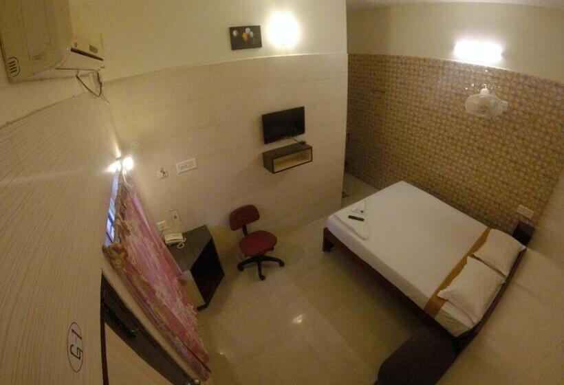 Номер Deluxe, Just Guest House, Chennai Airport