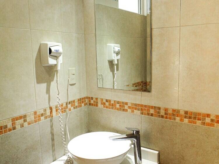 Quarto Estandar, River Poliforum