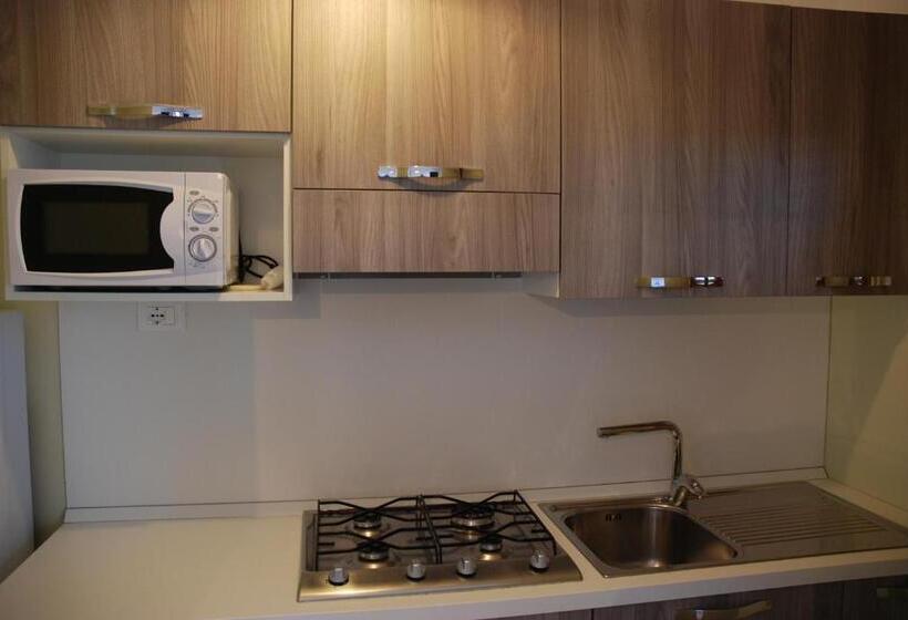 آپارتمان 2 خوابه با بالکن, Residence La Meridiana