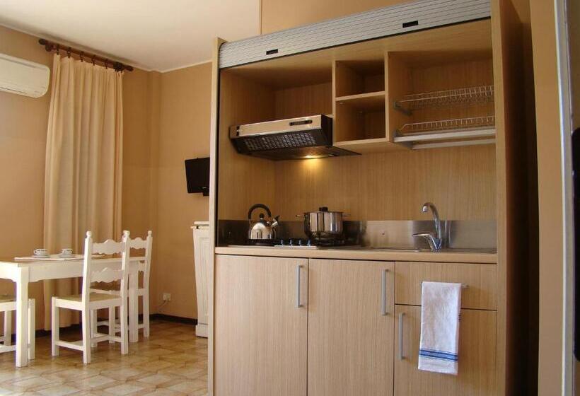 استودیو استاندارد با چشم‌انداز باغ, Residence La Meridiana