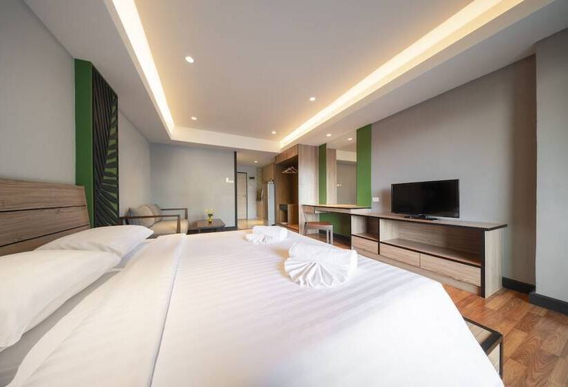اتاق سوپریور با تخت بزرگ, At 115 Hotel By Rompo