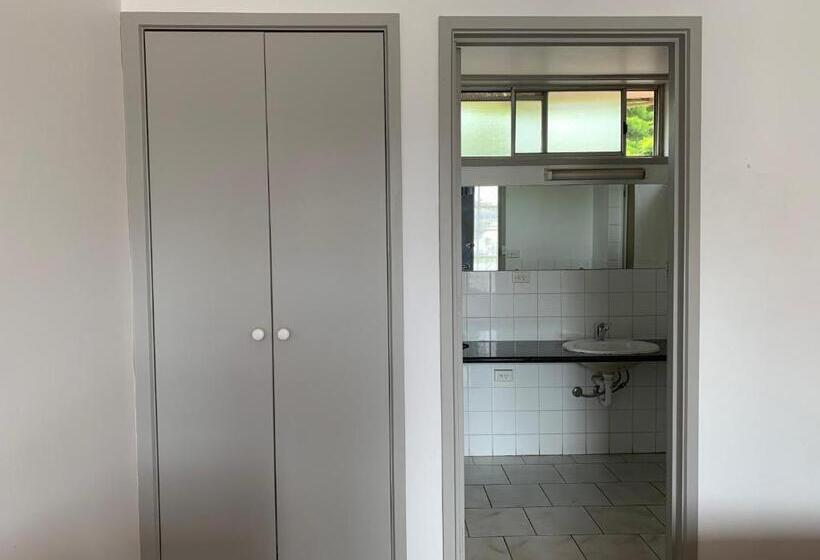 Номер Стандарт, Beaconsfield Lodge Motel
