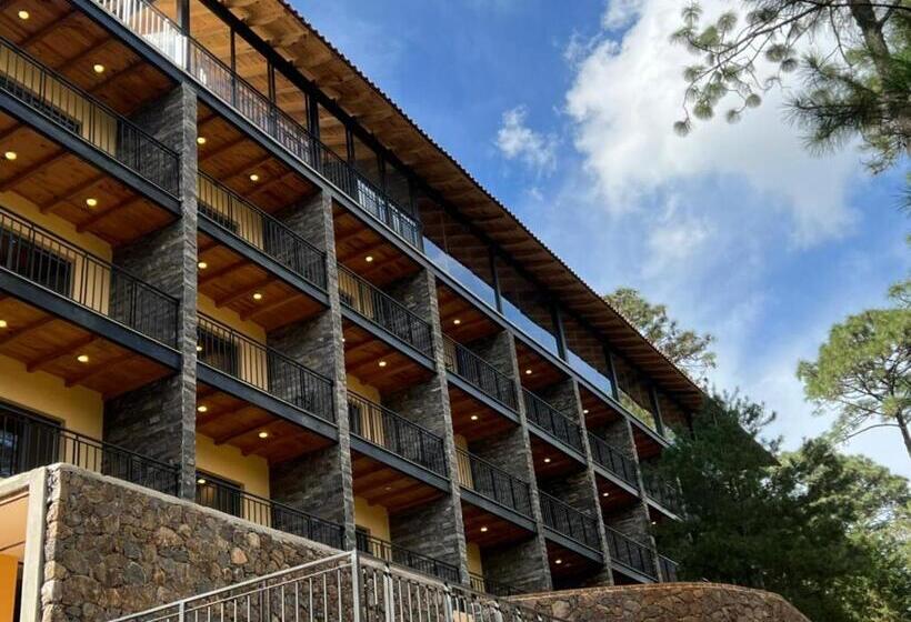 Superior Kamer, Bosque Escondido