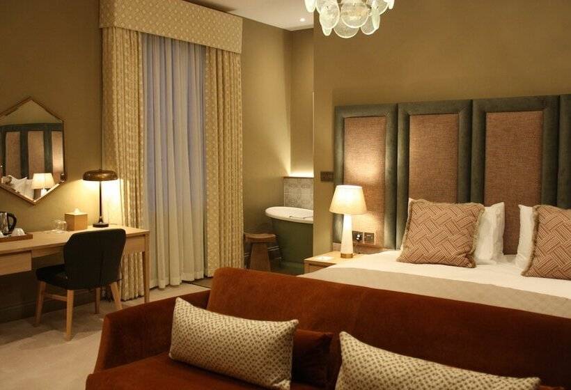 Люкс Повышенной Комфортности, The Bell Hotel, Saxmundham