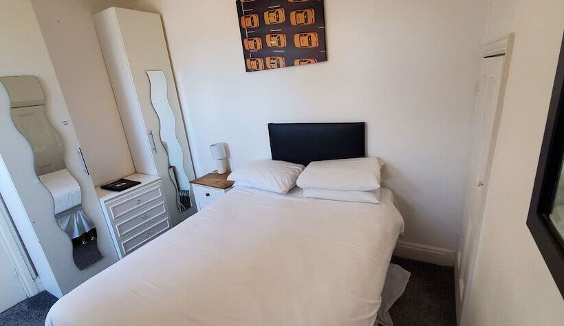 اتاق استاندارد, Diamonds Guest House