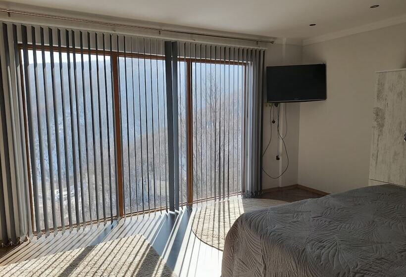 Номер Стандарт Вид на Горы, Turkish Retreat