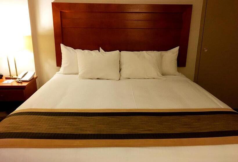 Стандартный Номер Кровать Кинг, St. Albert Inn & Suites
