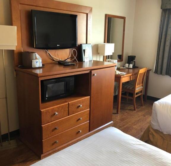 Номер Стандарт, St. Albert Inn & Suites