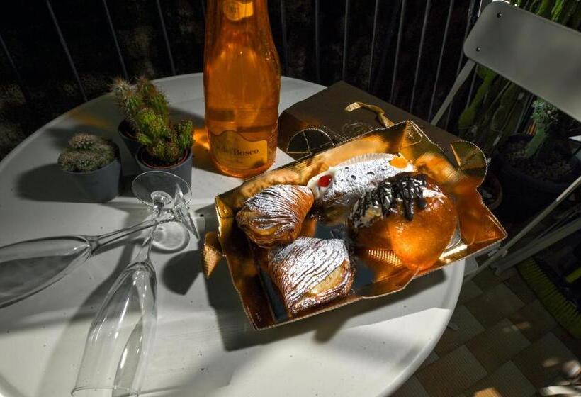 اتاق استاندارد با وان آب گرم, Living Salerno B&b