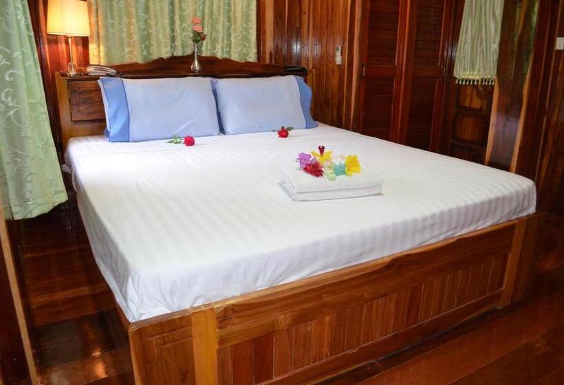 Бунгало Стандарт, Home Stay Stc Bed And Breakfast