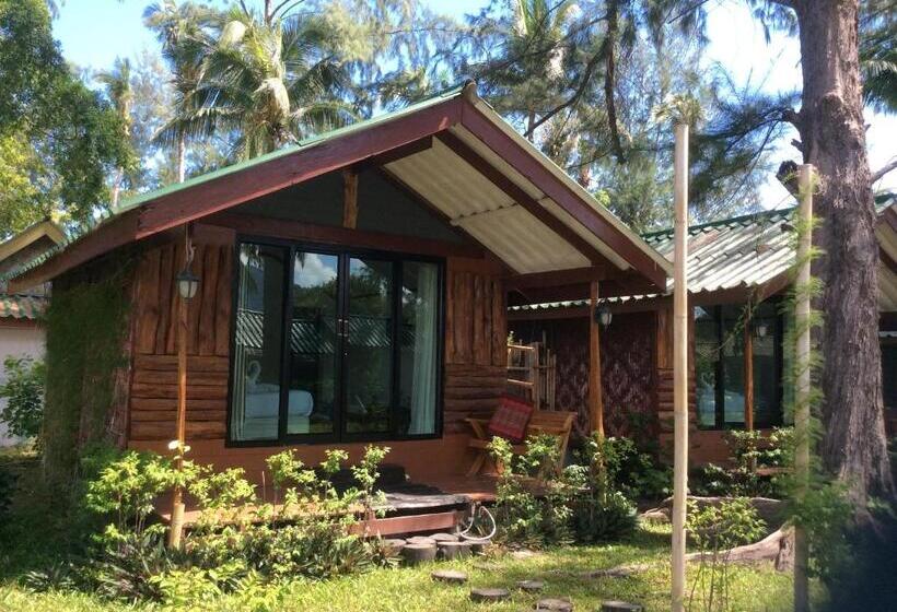Бунгало Стандарт, Salisa Resort